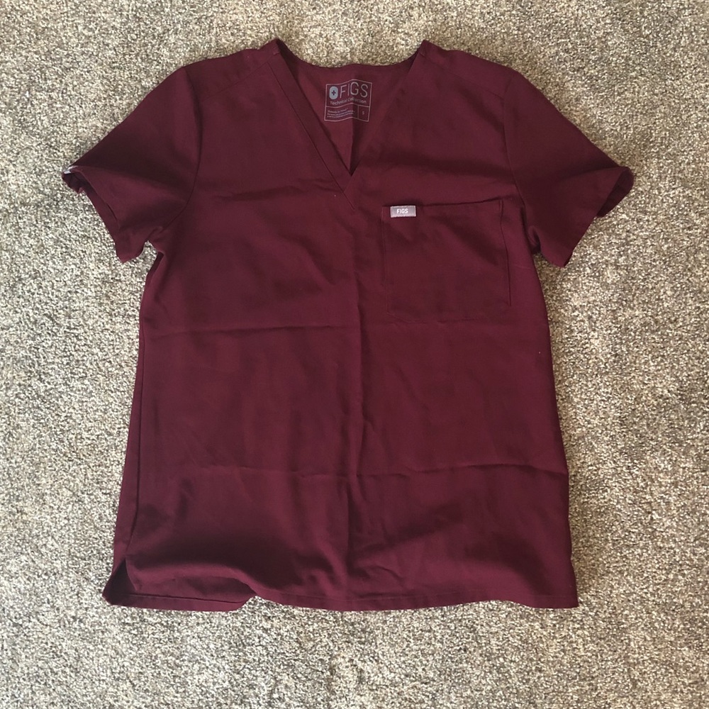 Figs scrub top women’s maroon